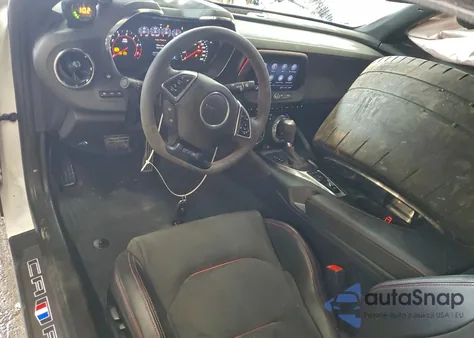 2022 Chevrolet Camaro Zl1 z USA, uszkodzony, nr VIN 1G1FK1R65N0128039